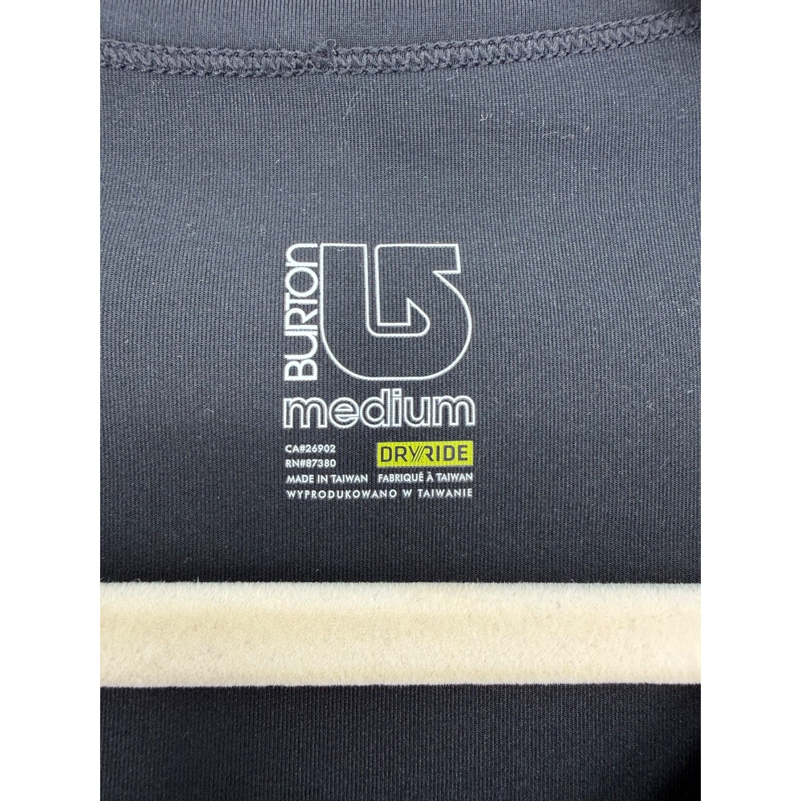 Nwt Burton Shirt Womens Medium Black Lightweight Scoop Tee First Layer — image 7 of 8